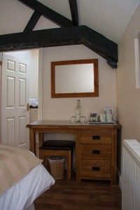 Yan - dressing table